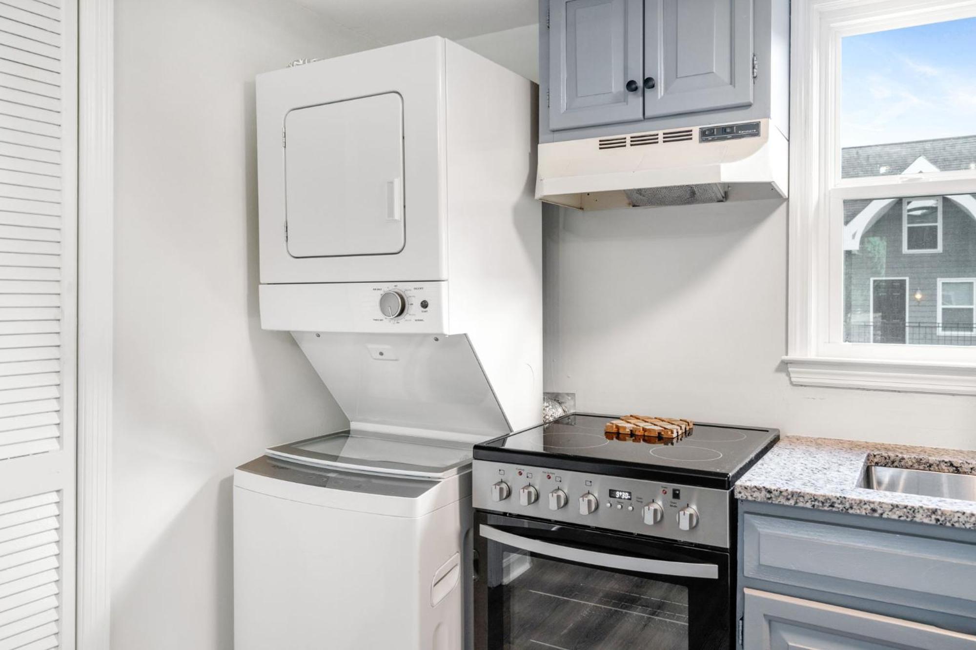 Remodeled And New - Walk To Downtown Auburn Apartment Екстериор снимка